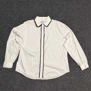 Roper White Button-Up Blouse with Black Scalloped Trim